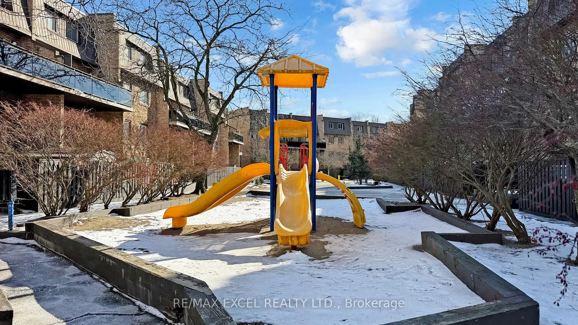 110 Ling Rd E, #17