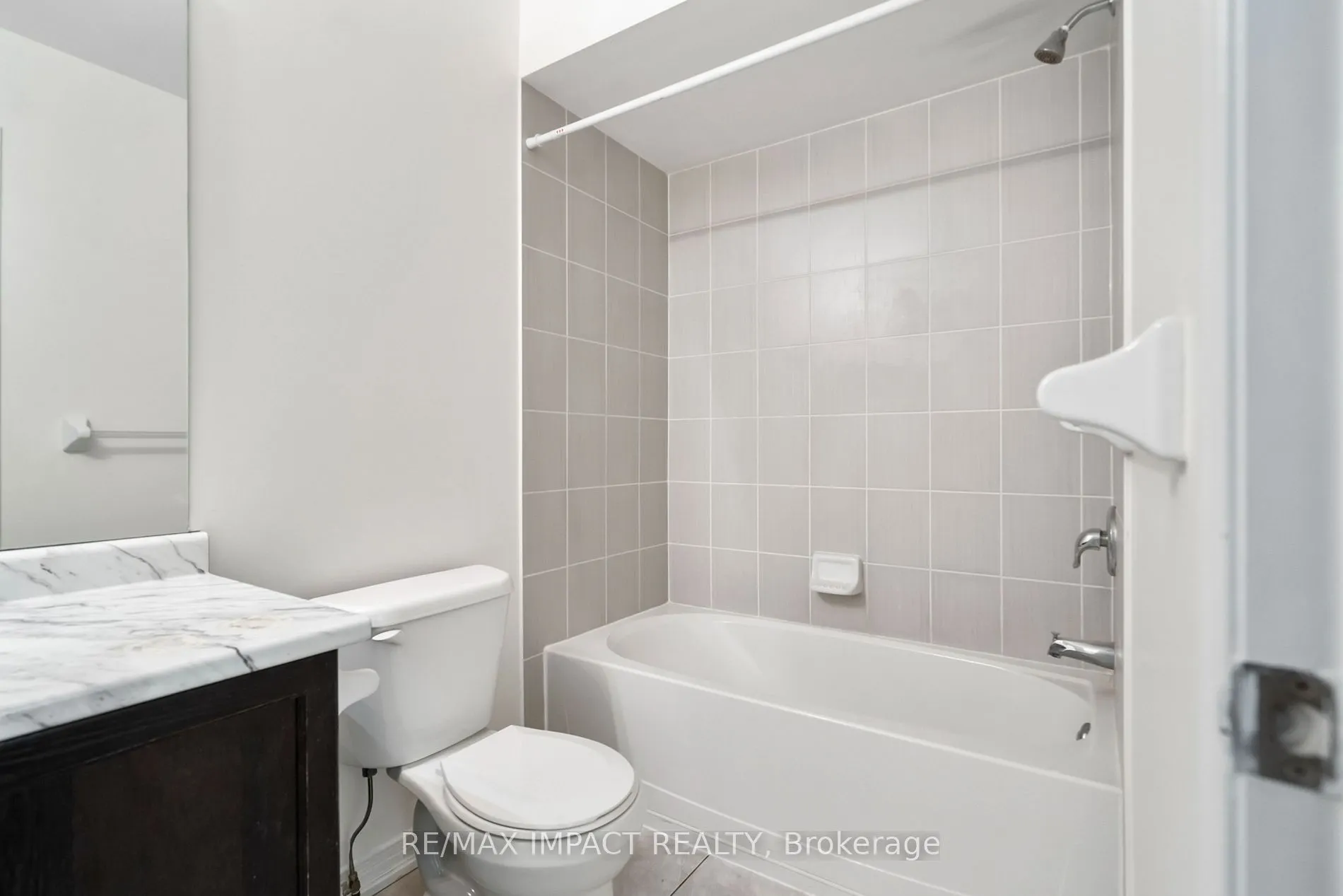 56 Bonathon Cres