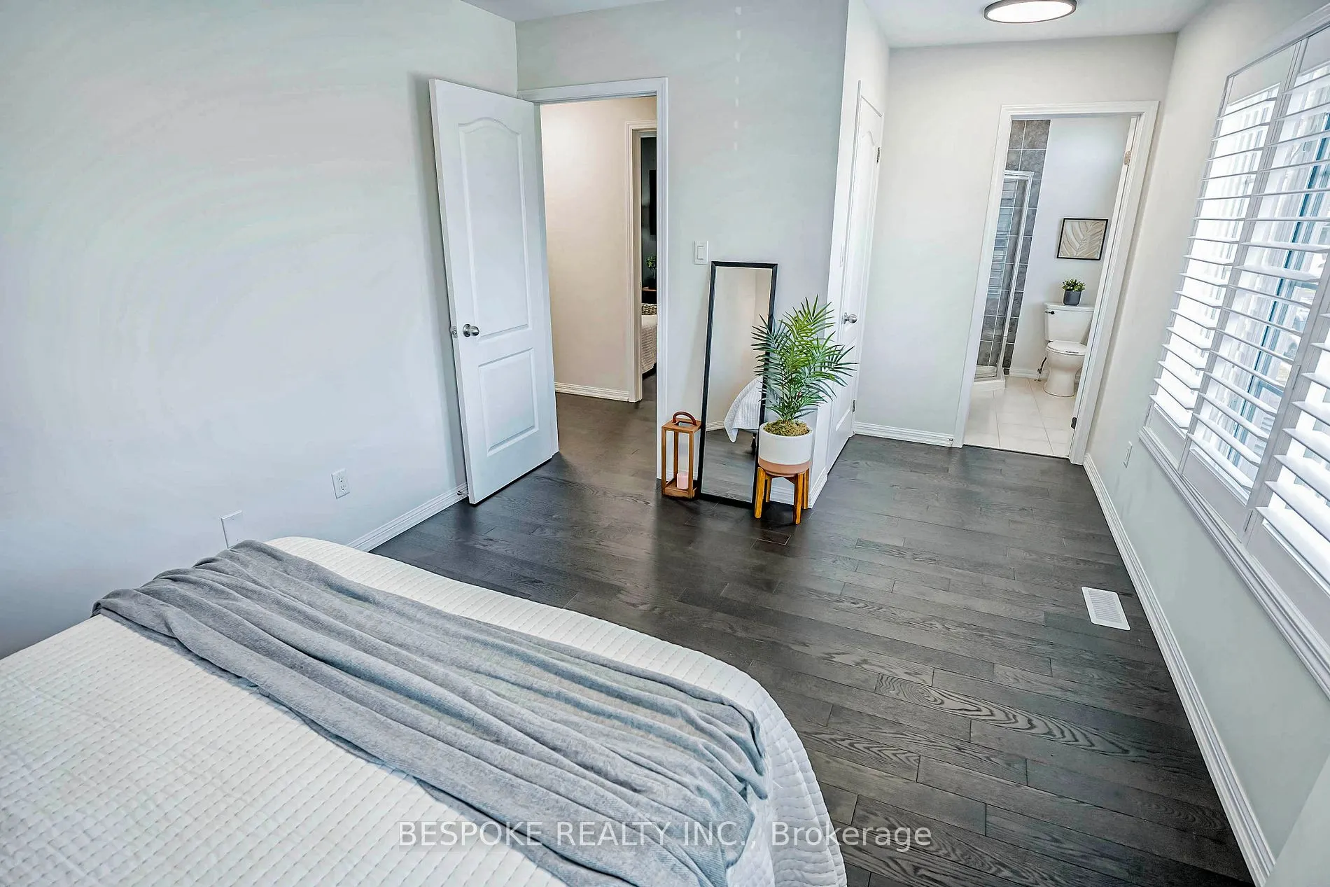 136 Hurst Dr