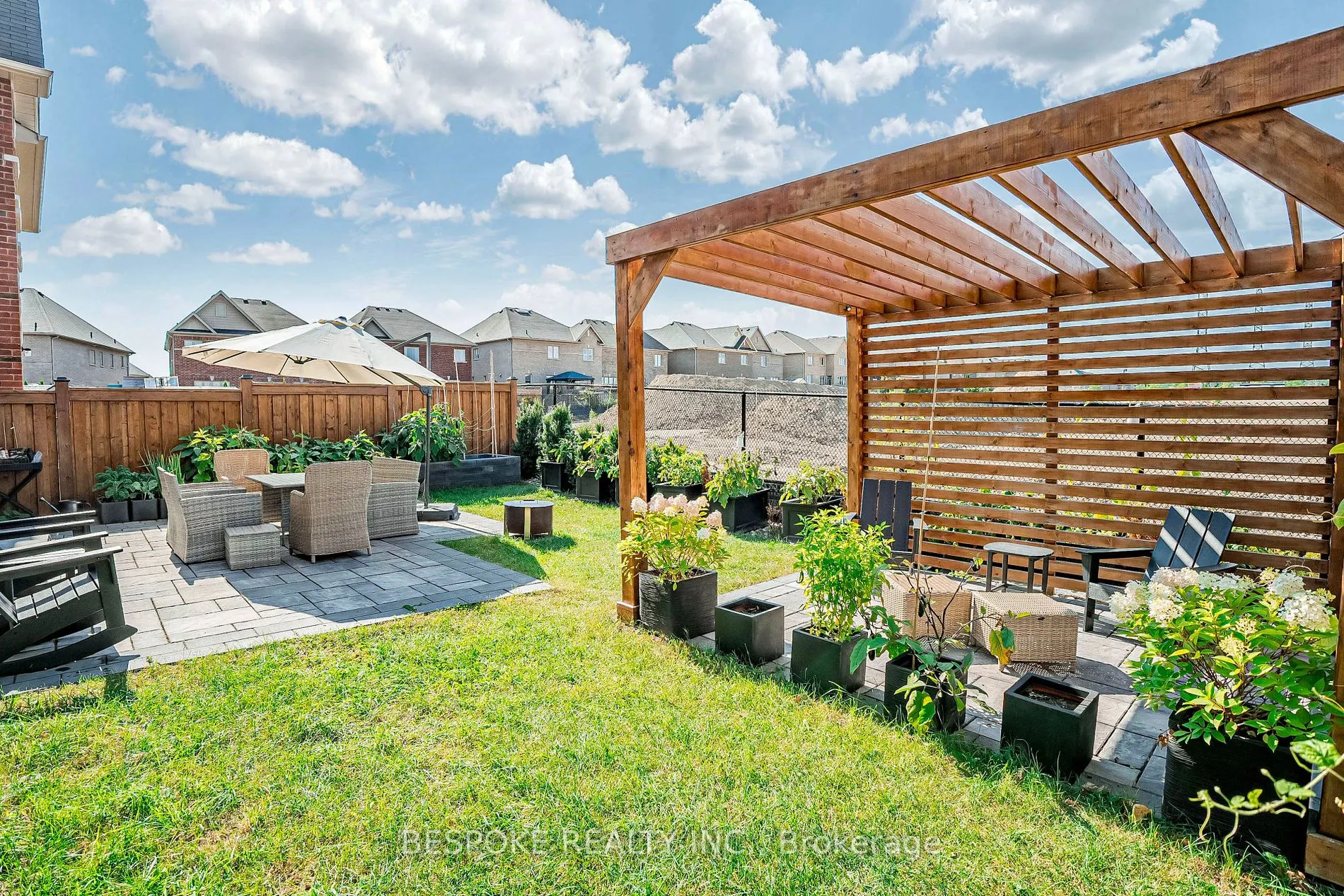 136 Hurst Dr