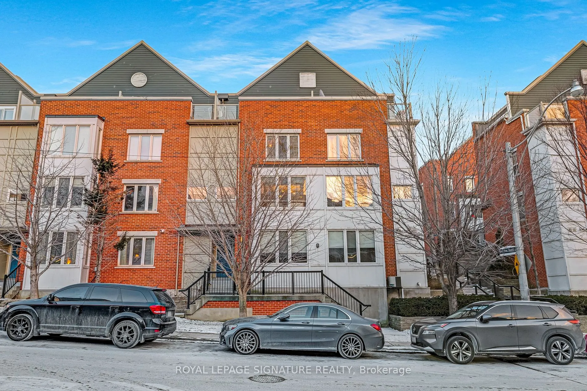 22 Frances Loring Lane, #1