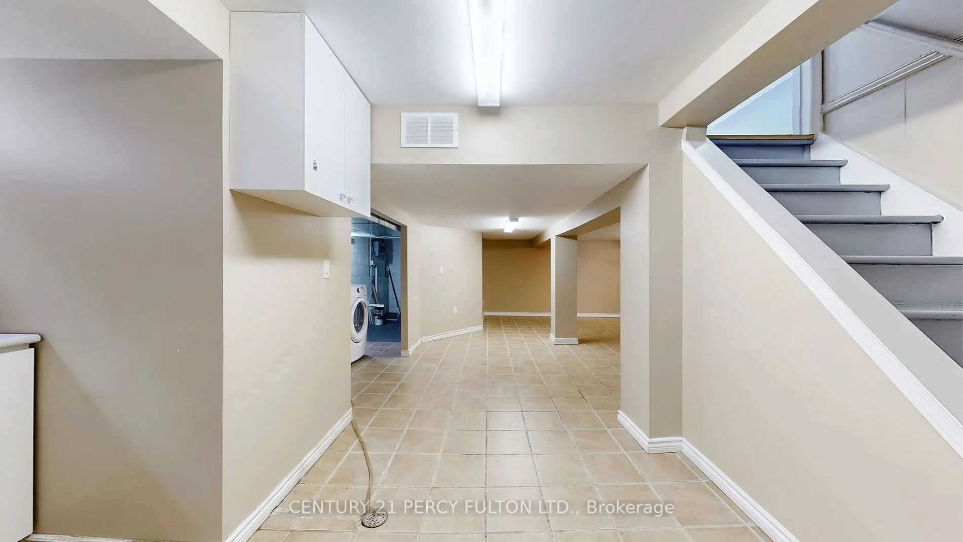 869 Scarborough Golf Club Rd