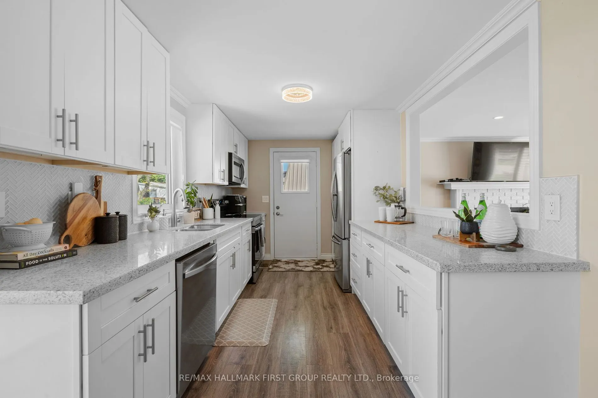 8 Kawartha Road
