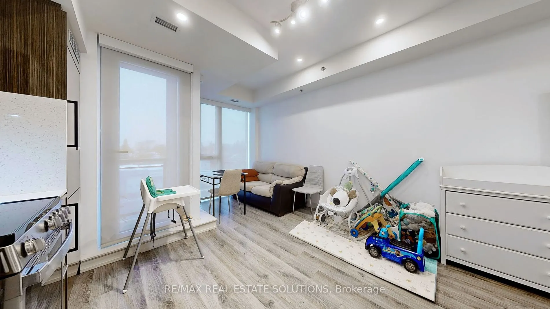 90 Glen Everest Rd, #407