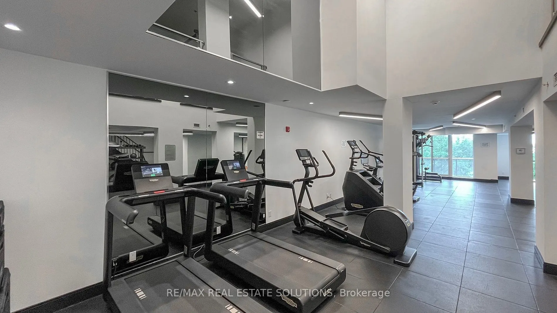 90 Glen Everest Rd, #407