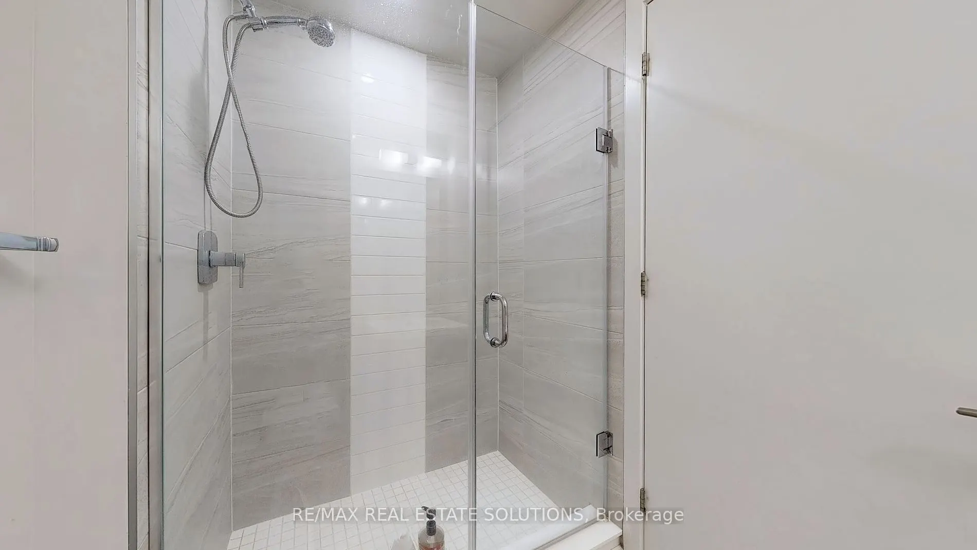 90 Glen Everest Rd, #407