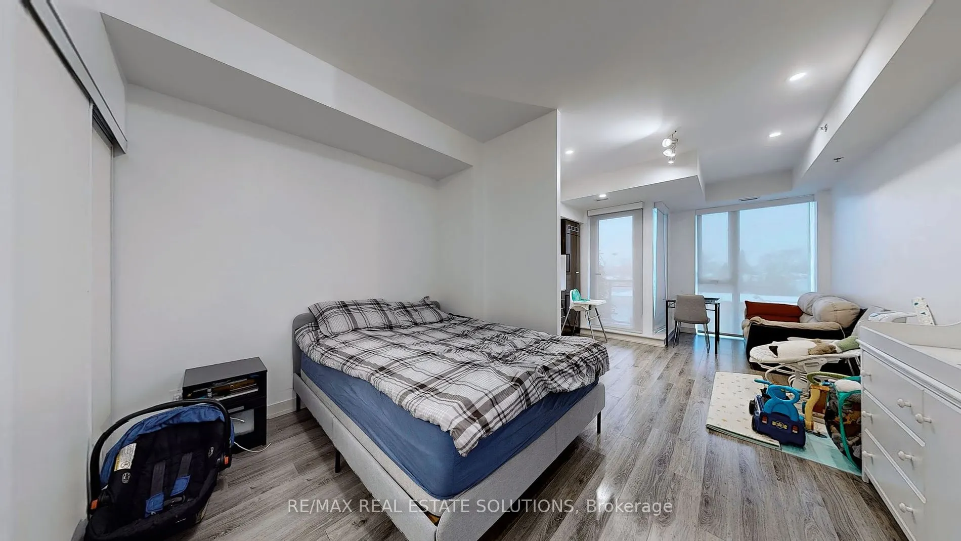 90 Glen Everest Rd, #407