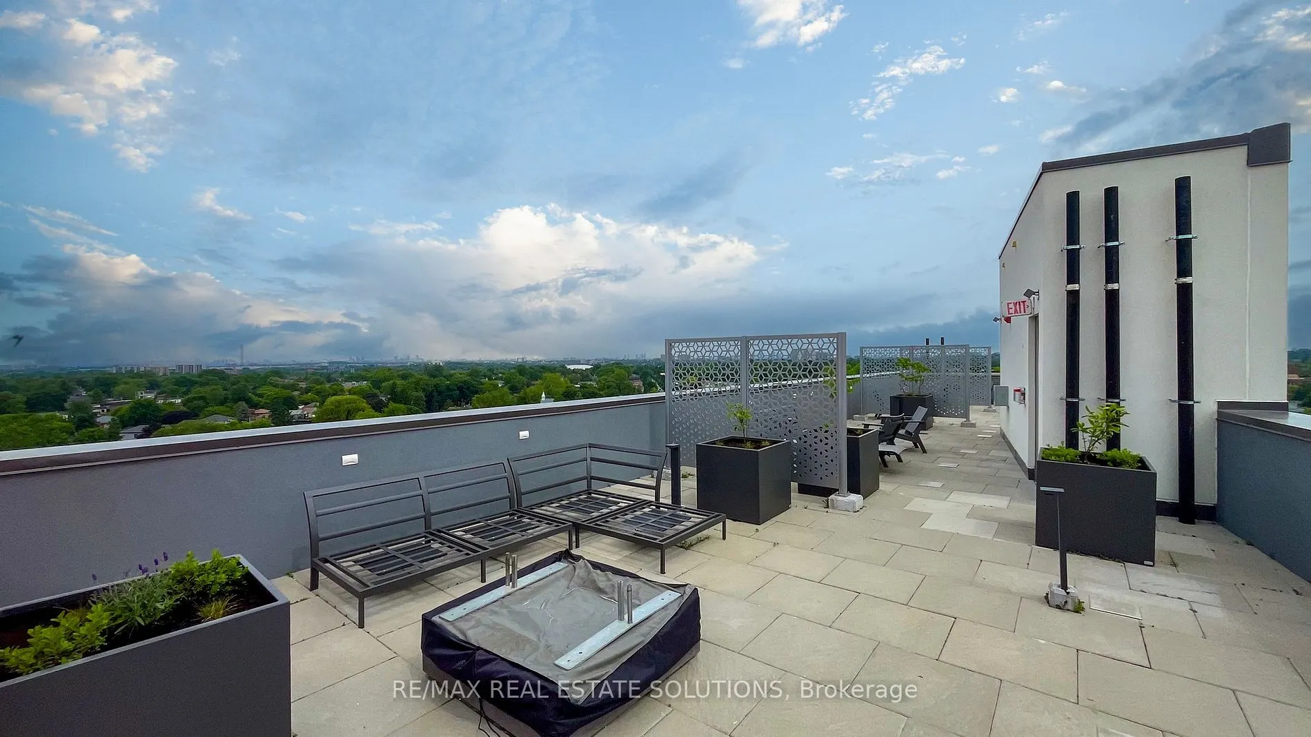 90 Glen Everest Rd, #407