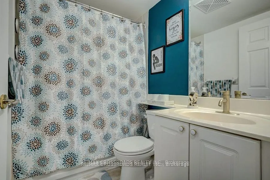 1 Lee Centre Dr, #1709