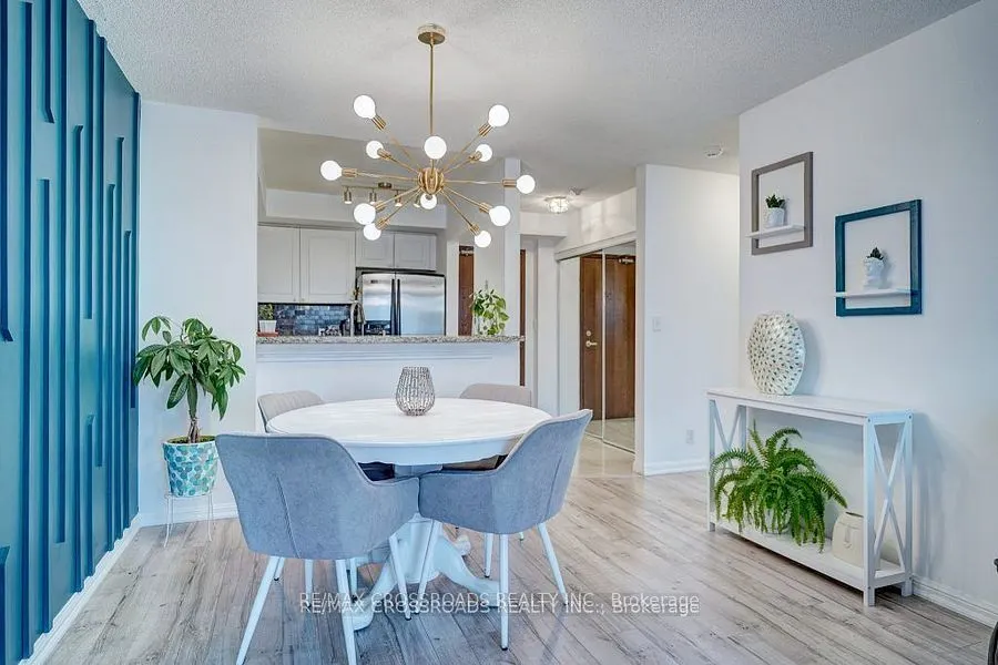 1 Lee Centre Dr, #1709