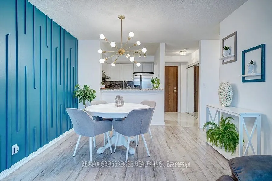 1 Lee Centre Dr, #1709