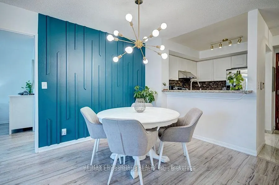 1 Lee Centre Dr, #1709