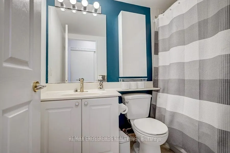 1 Lee Centre Dr, #1709