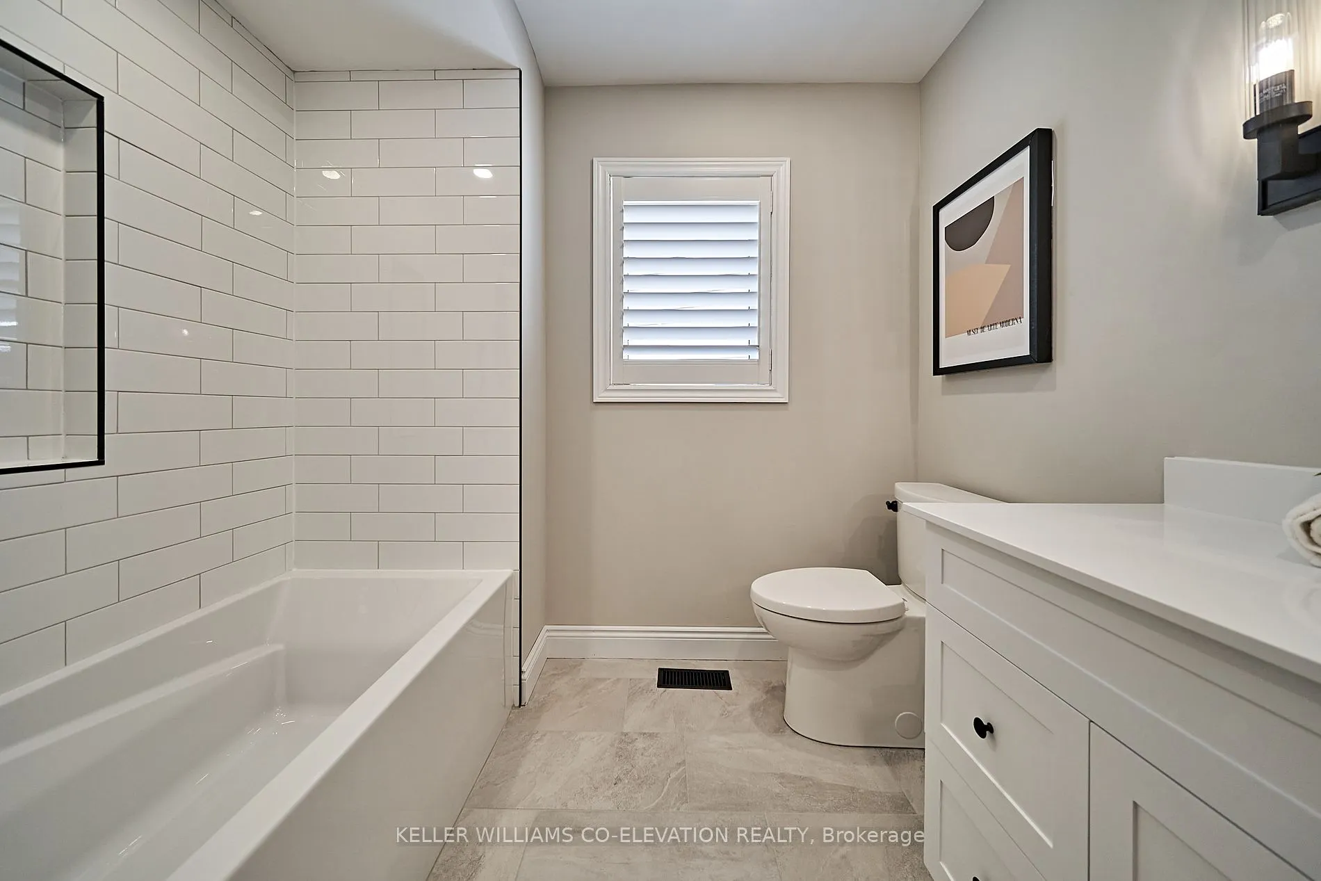 24 Rainbow Cres