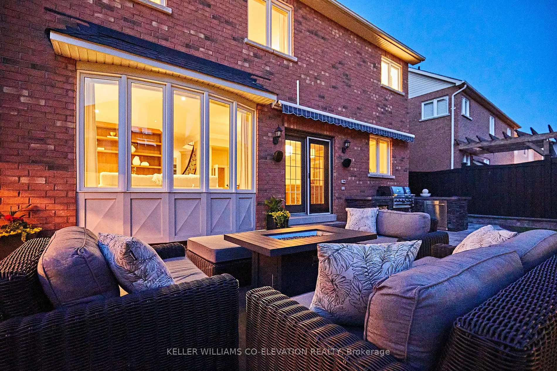 24 Rainbow Cres