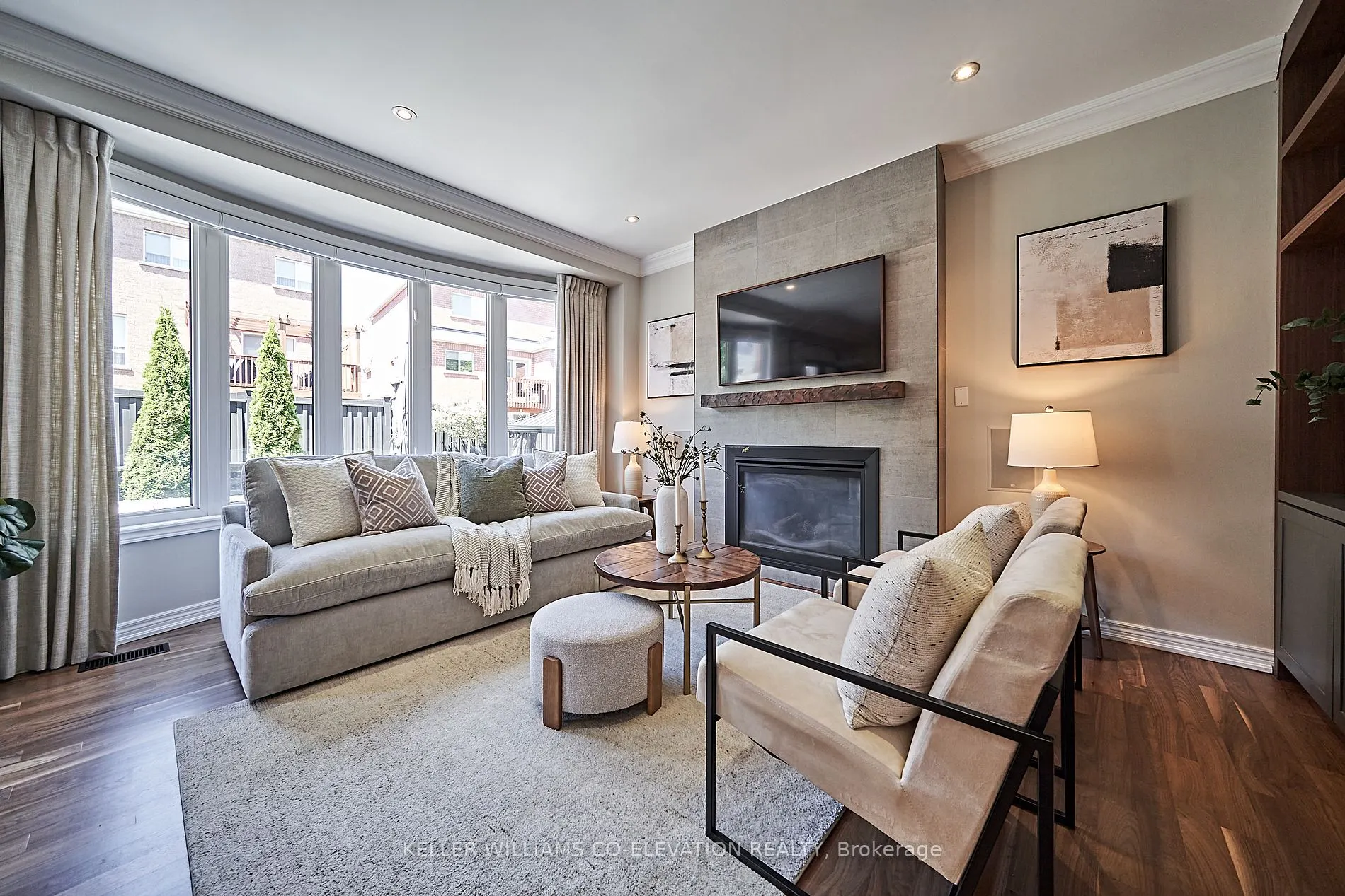 24 Rainbow Cres