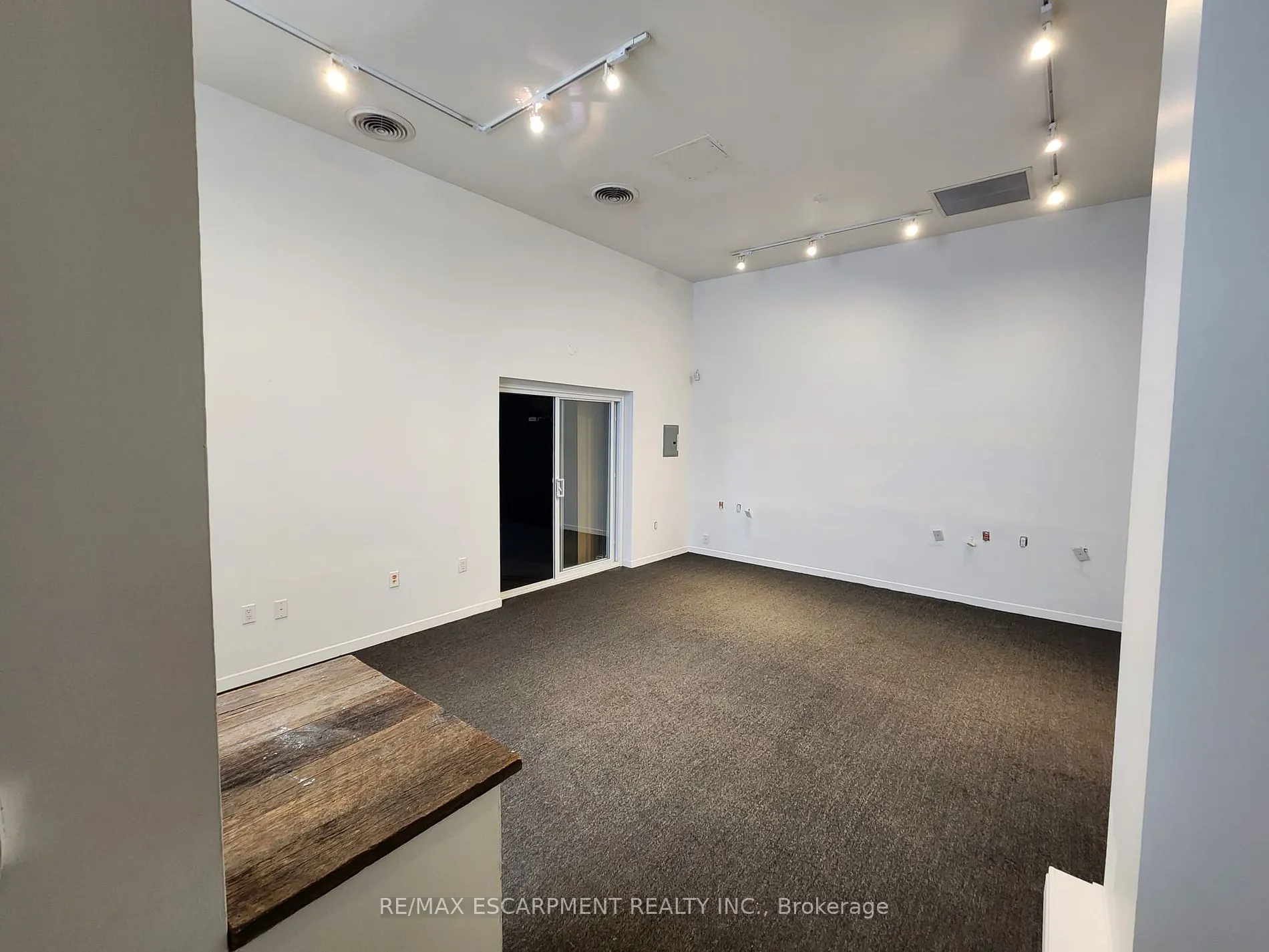 33 VILLIERS Street, #103