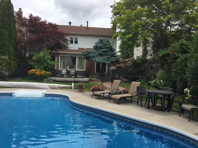 1242 Barnwood Sq