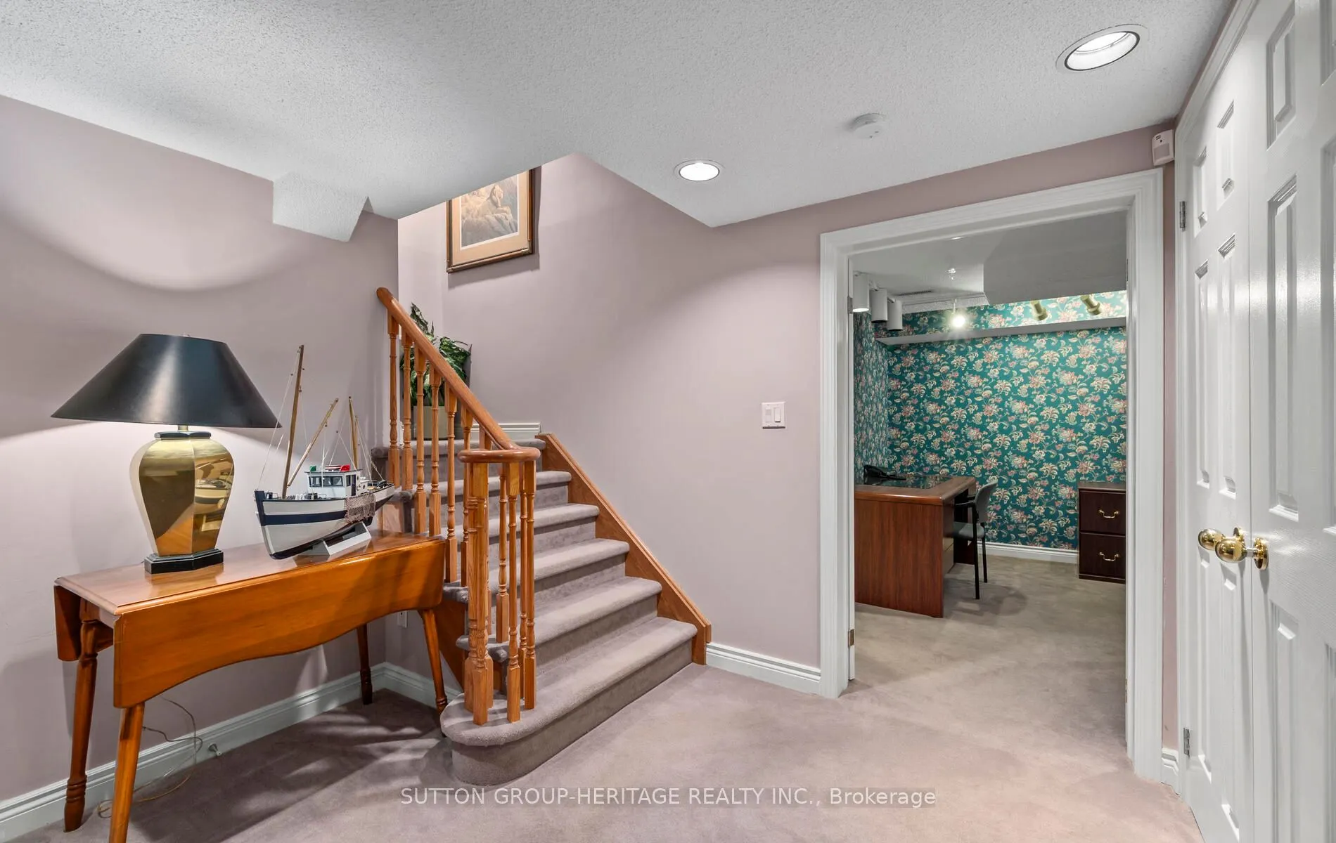 1242 Barnwood Sq