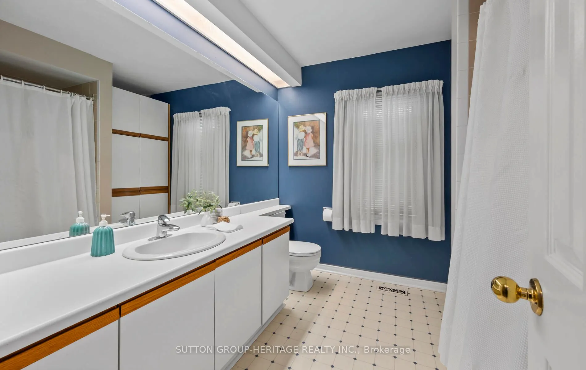 1242 Barnwood Sq