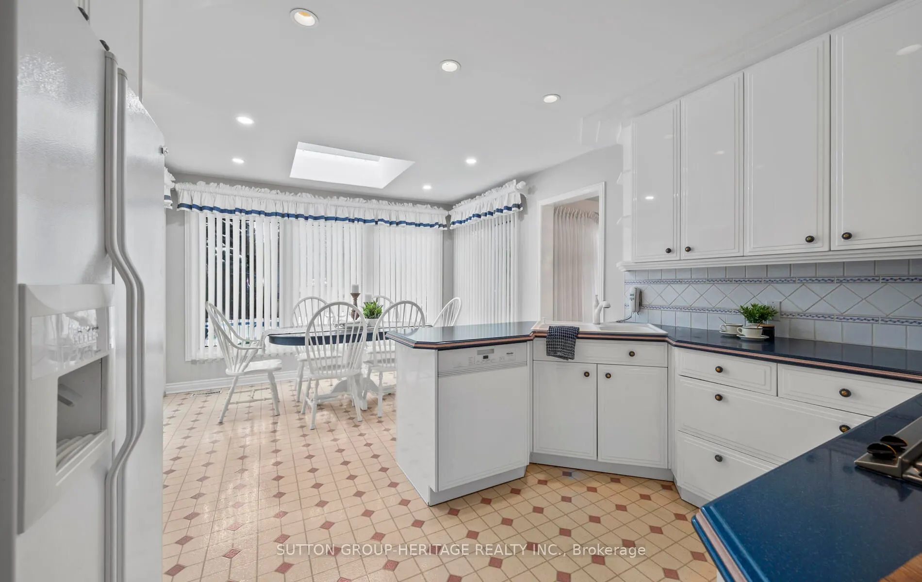 1242 Barnwood Sq