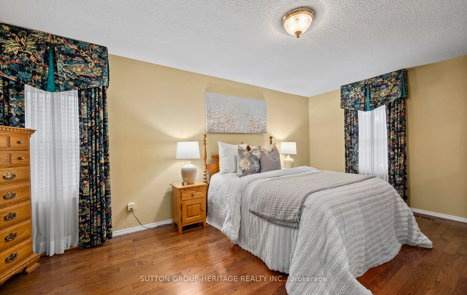 1242 Barnwood Sq
