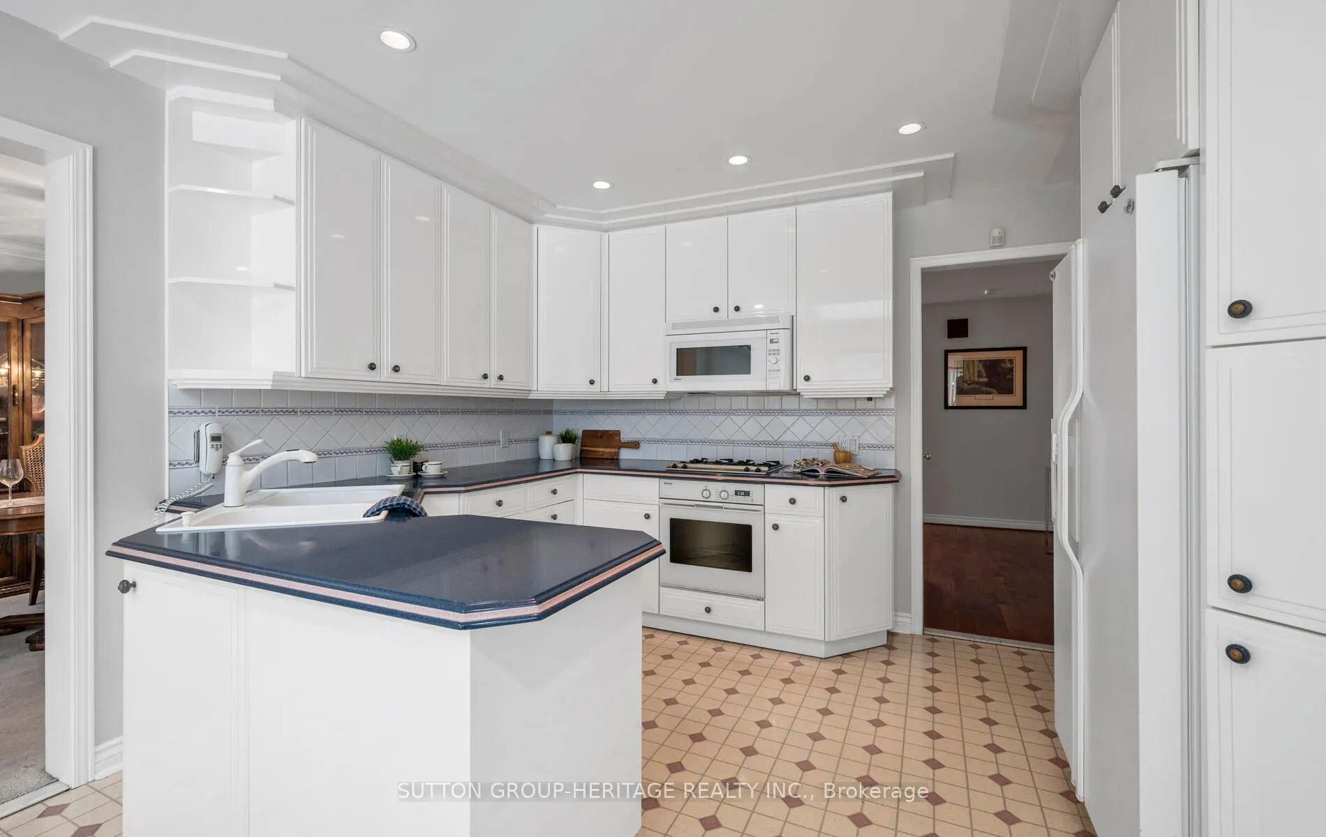 1242 Barnwood Sq