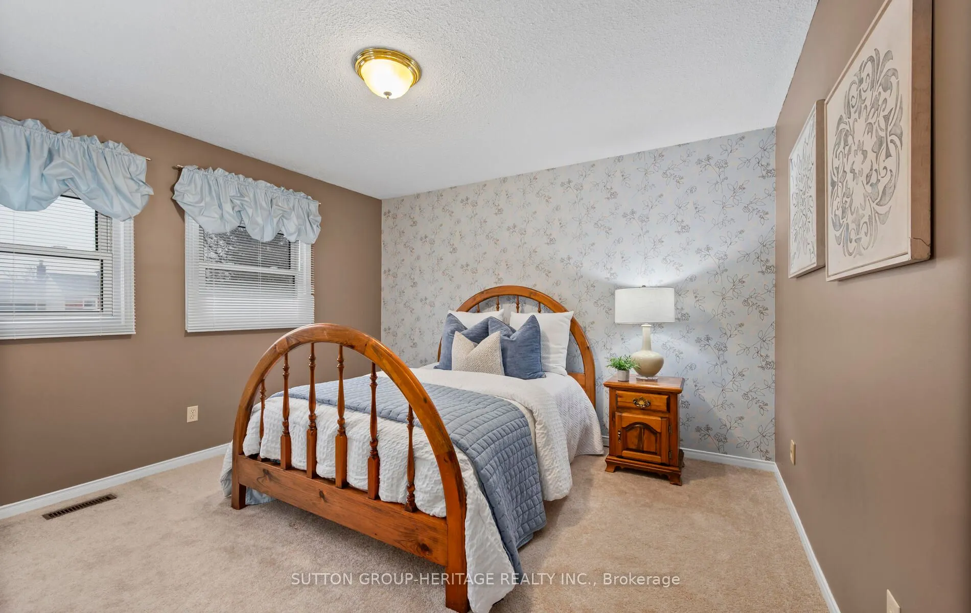 1242 Barnwood Sq