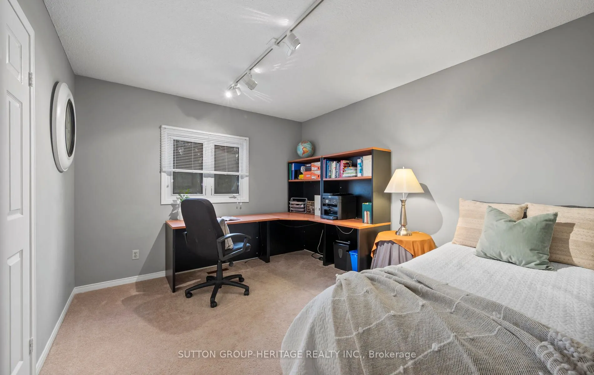1242 Barnwood Sq