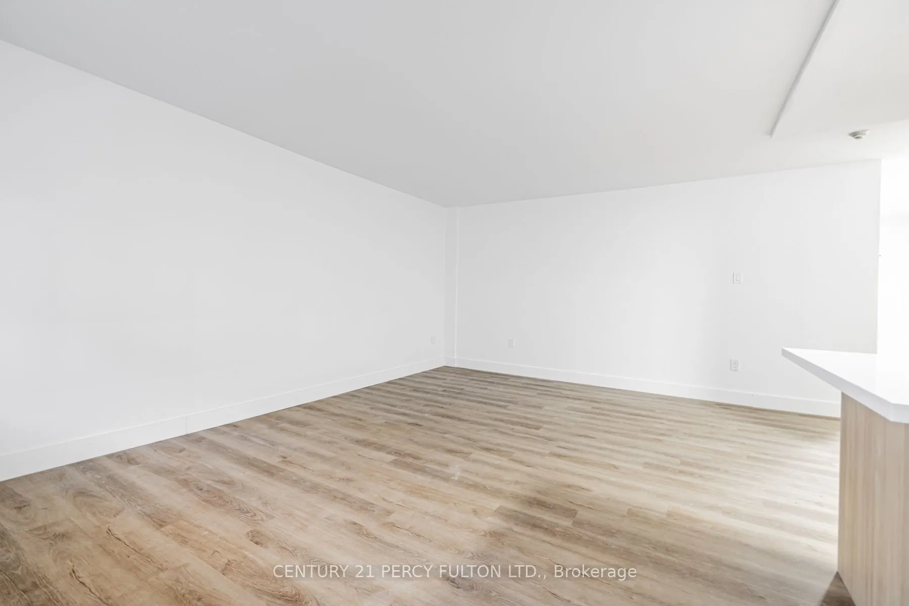 2 Park Vista Dr, #702