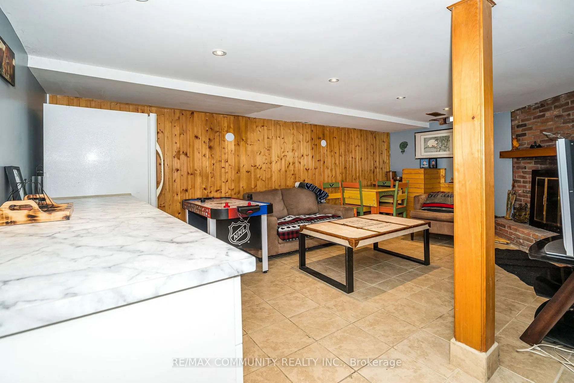 506 Lanark Dr