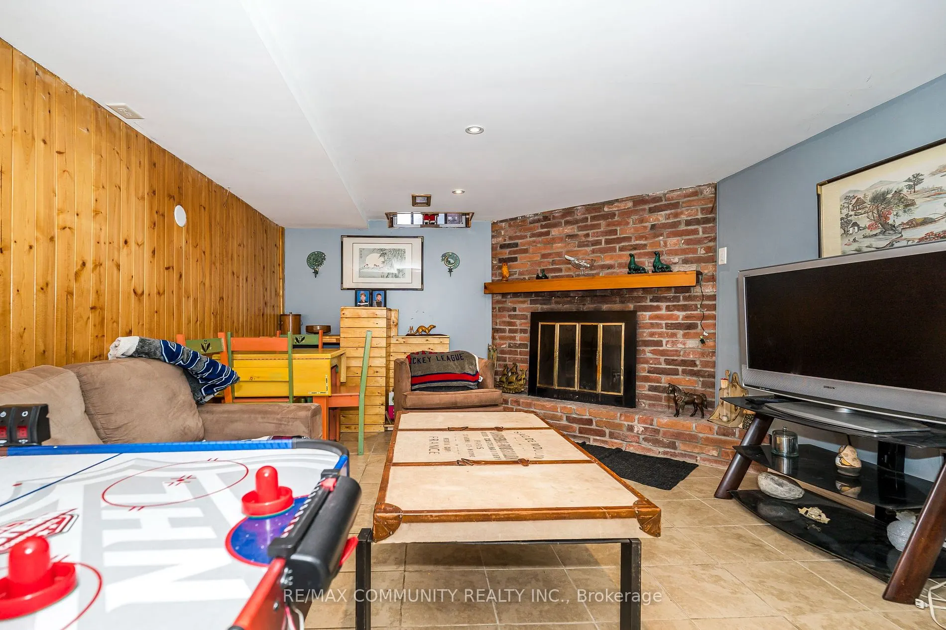 506 Lanark Dr