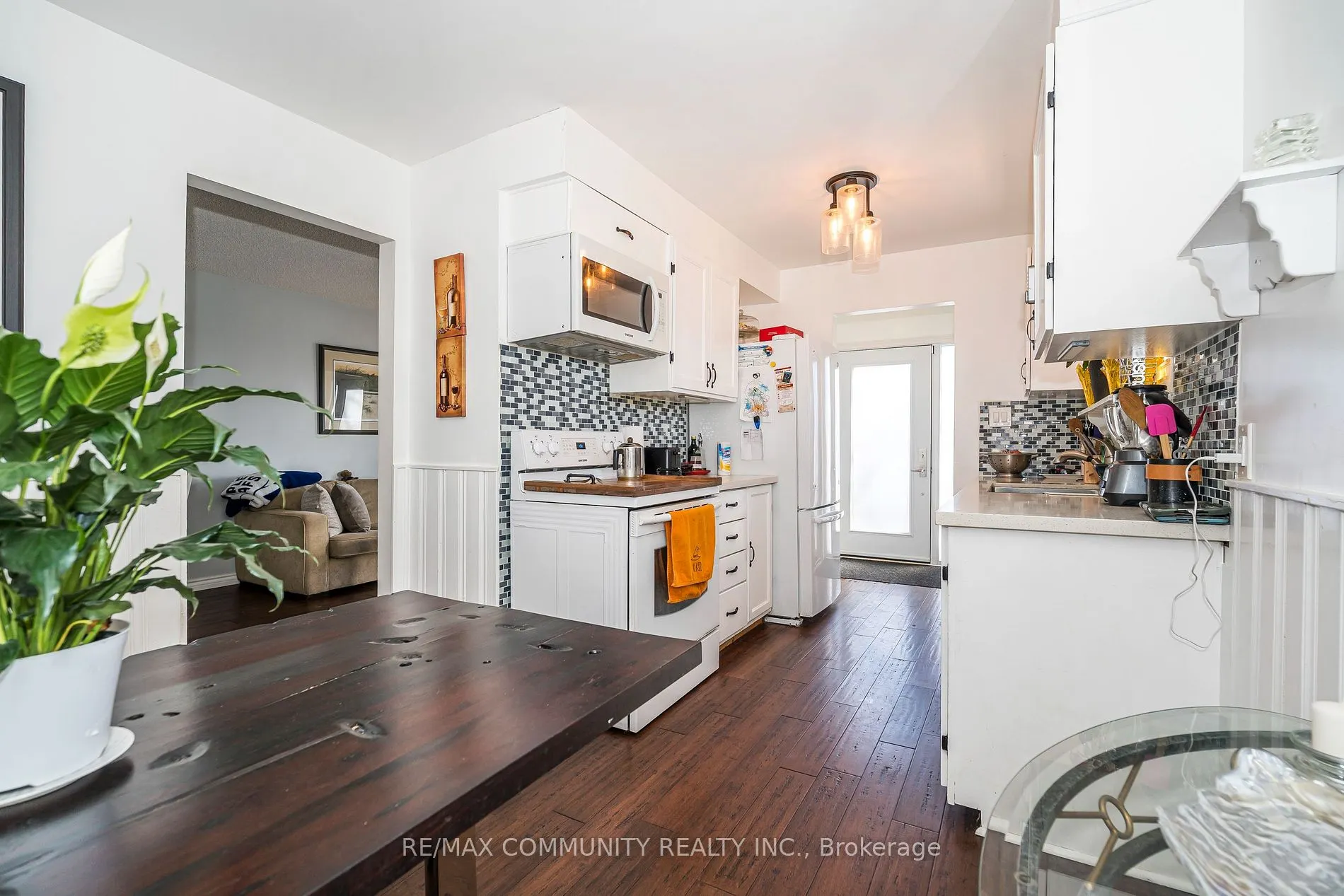 506 Lanark Dr