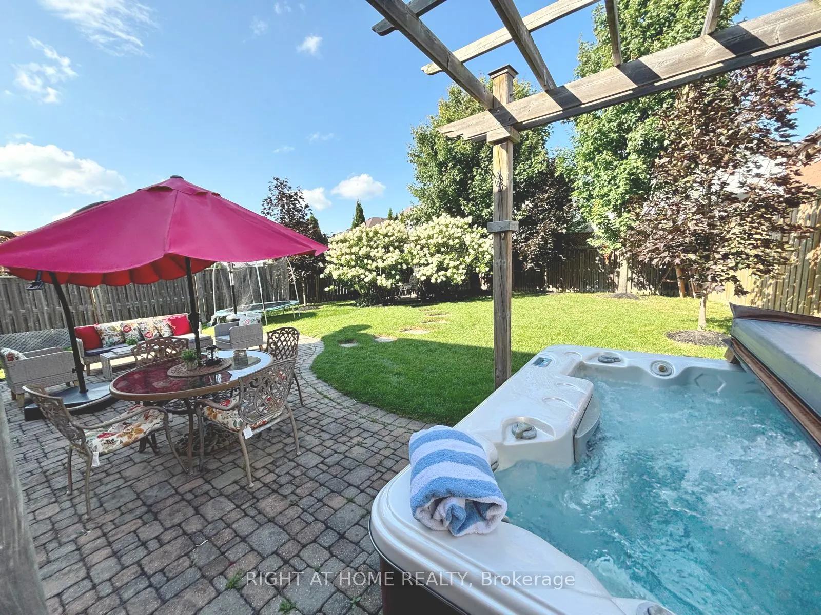 1673 Ballantrae Dr