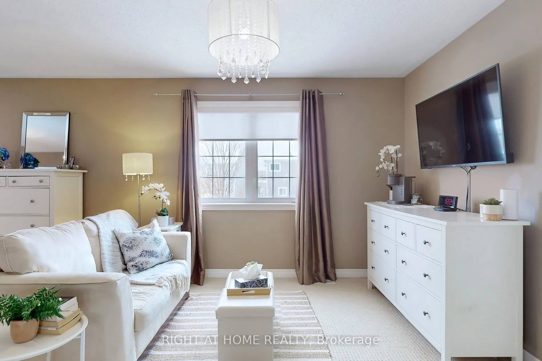 1673 Ballantrae Dr