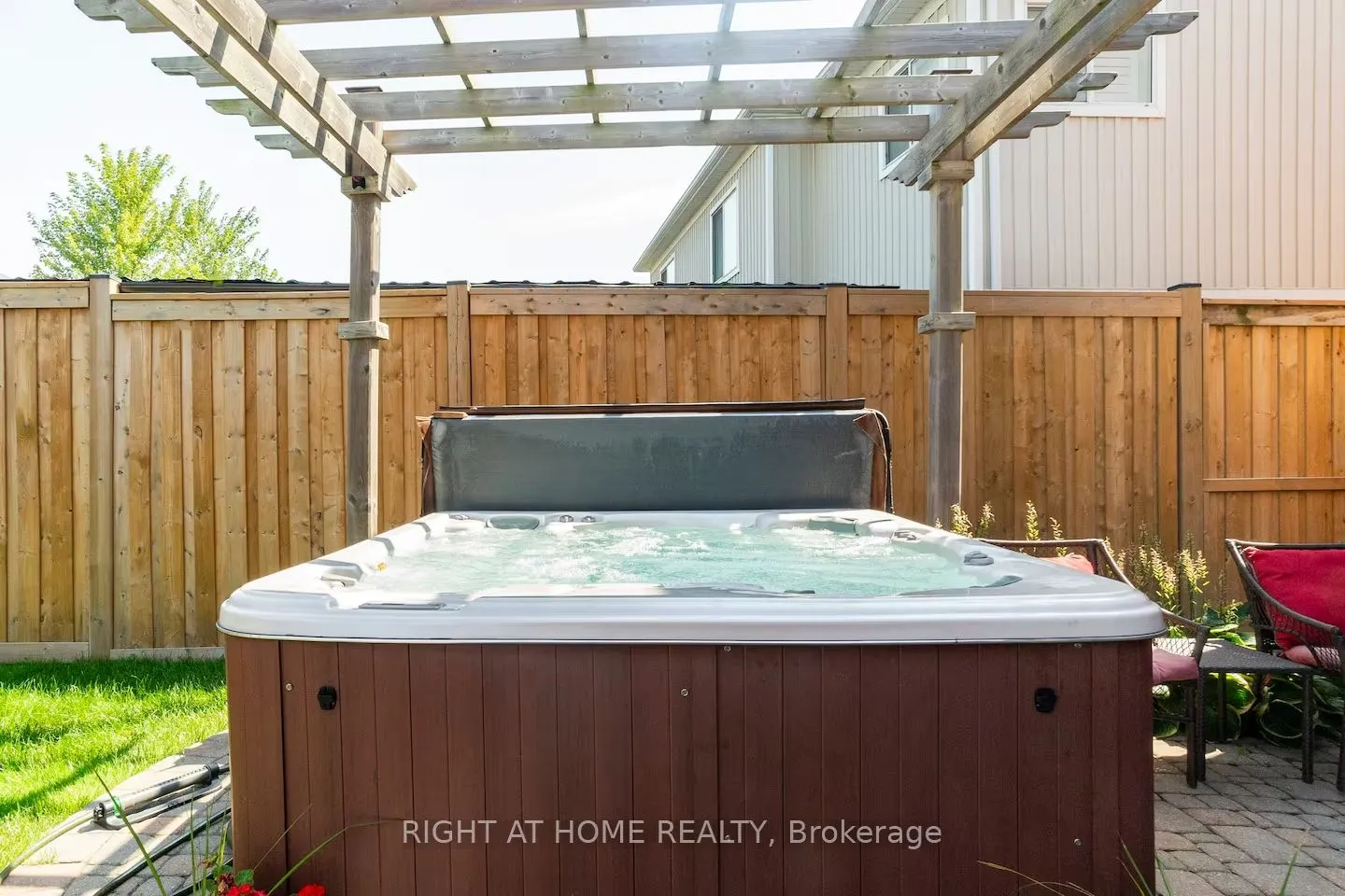 1673 Ballantrae Dr