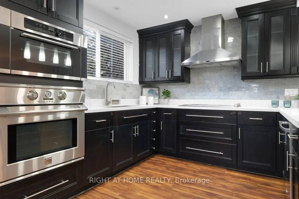 135 Queensbury Ave