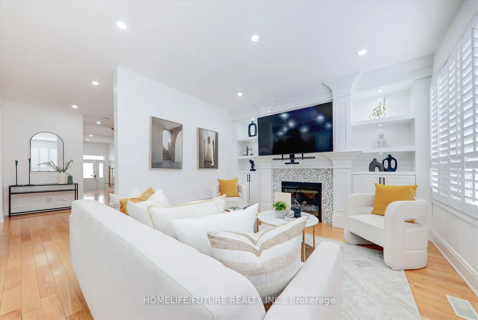 105 Blackwell Cres