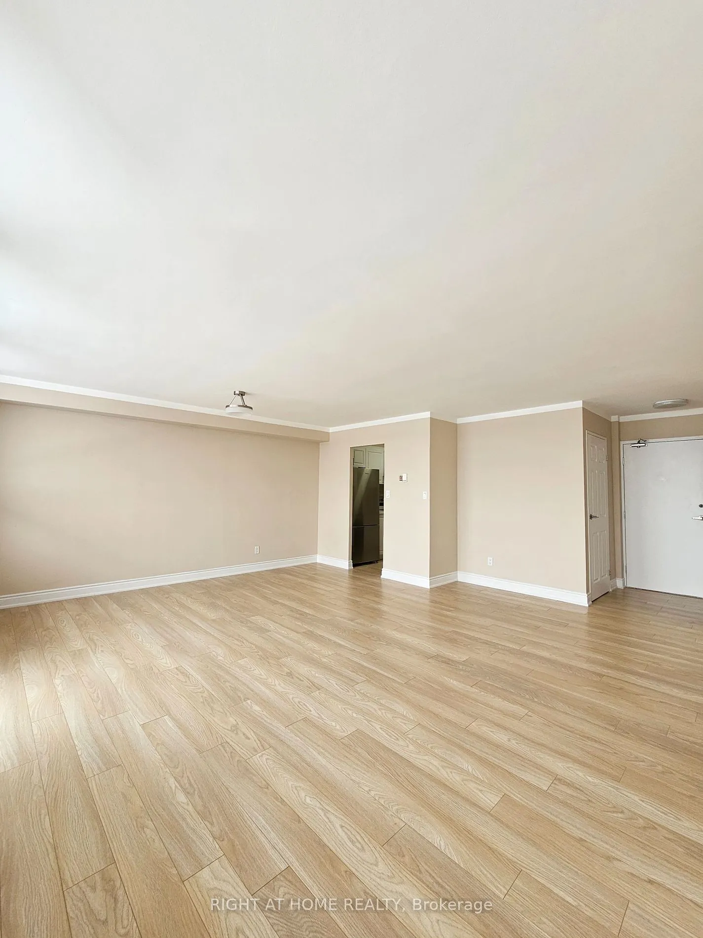 55 William St E, #908