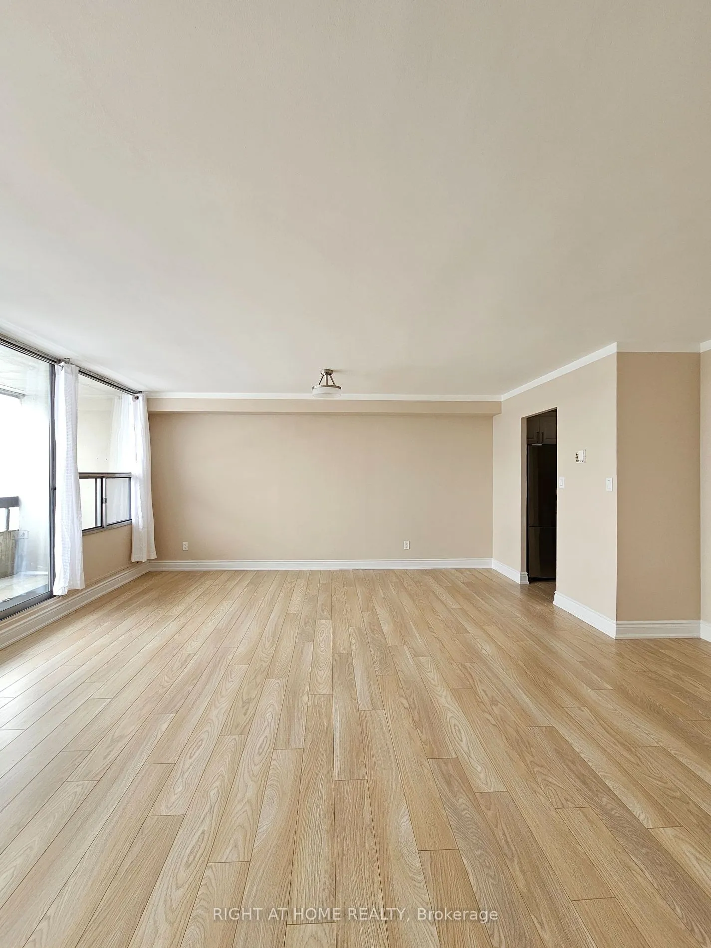 55 William St E, #908