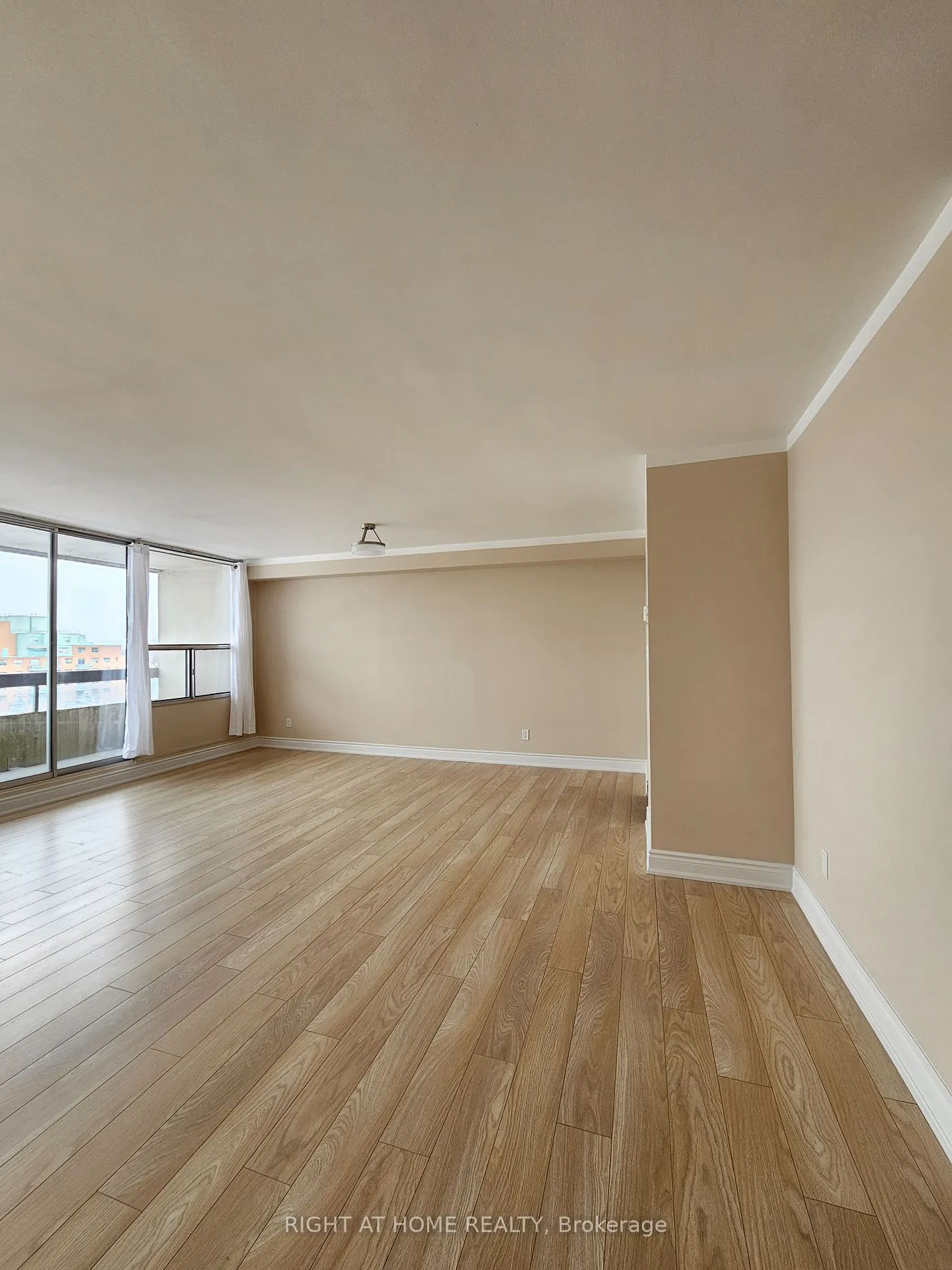 55 William St E, #908