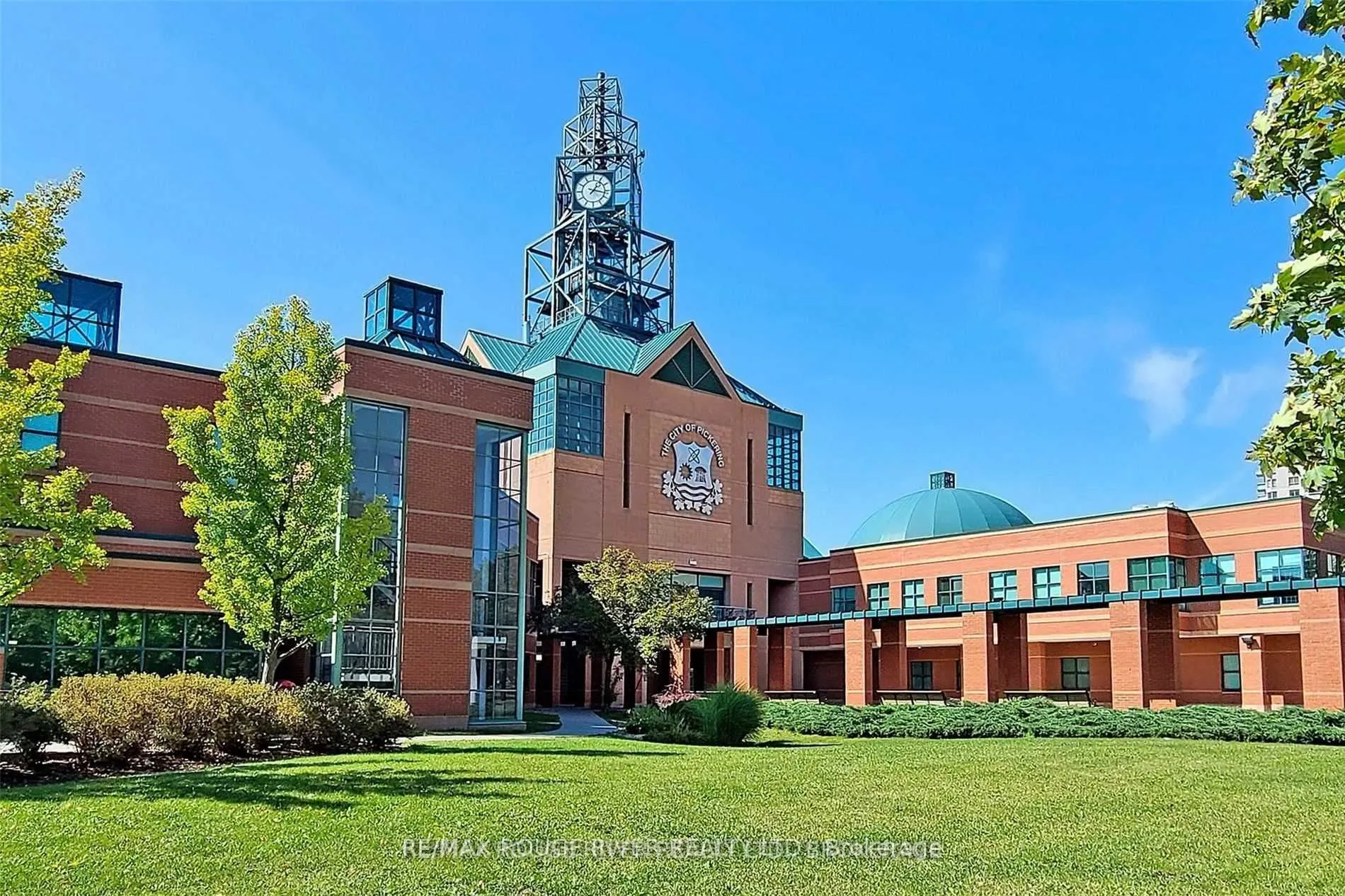 1525 Diefenbaker Crt, #305