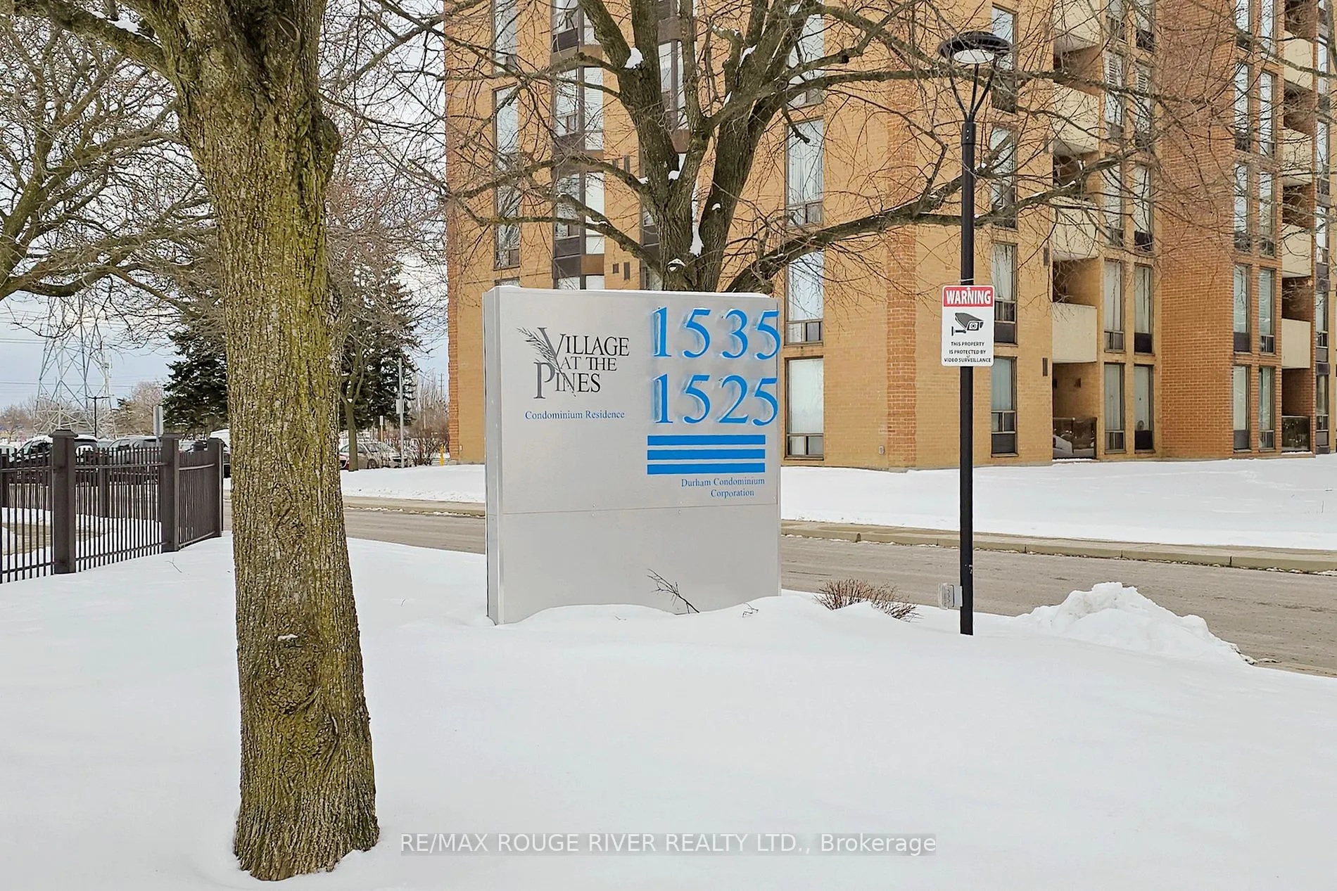 1525 Diefenbaker Crt, #305