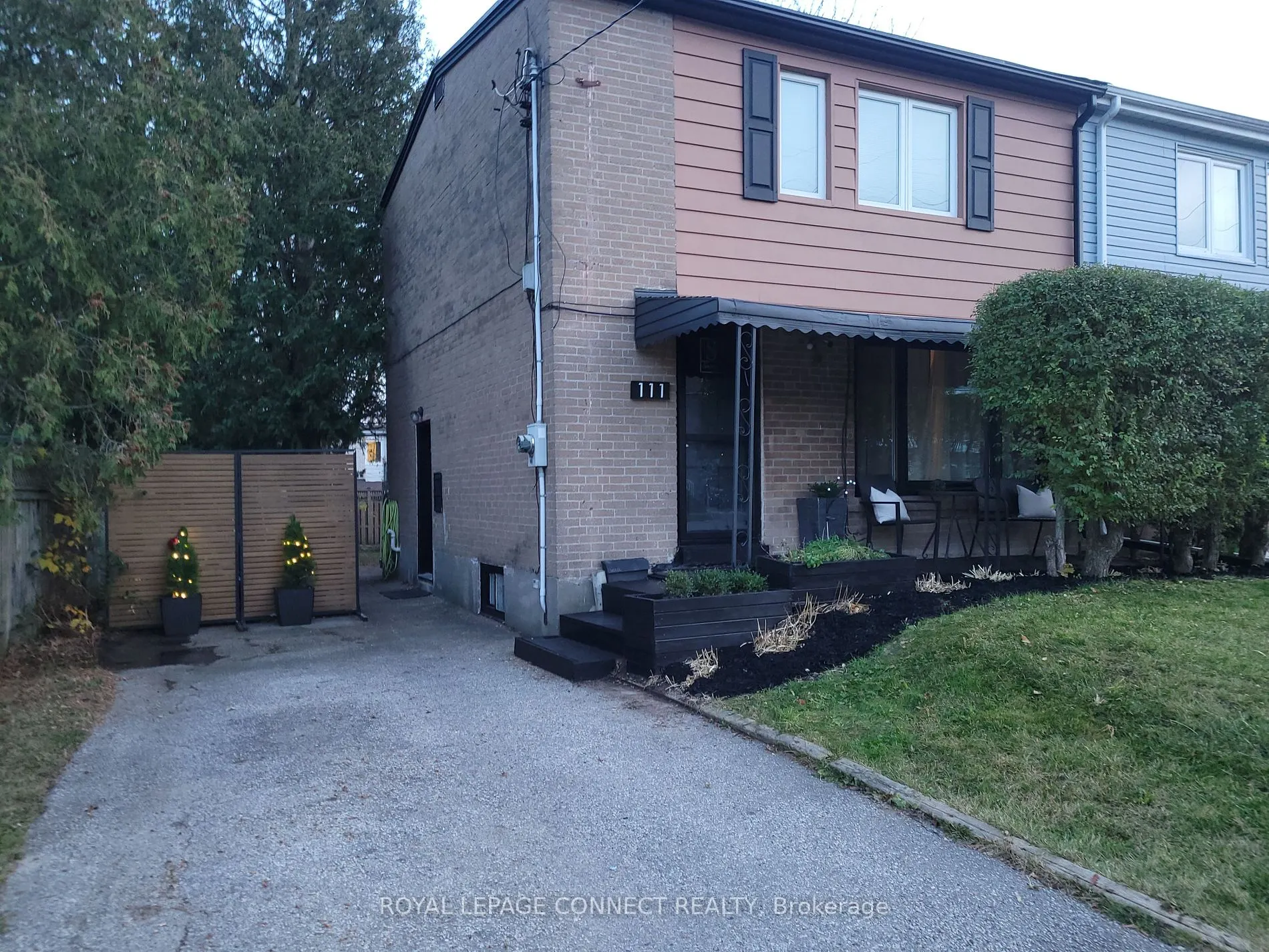 111 Chestnut Cres