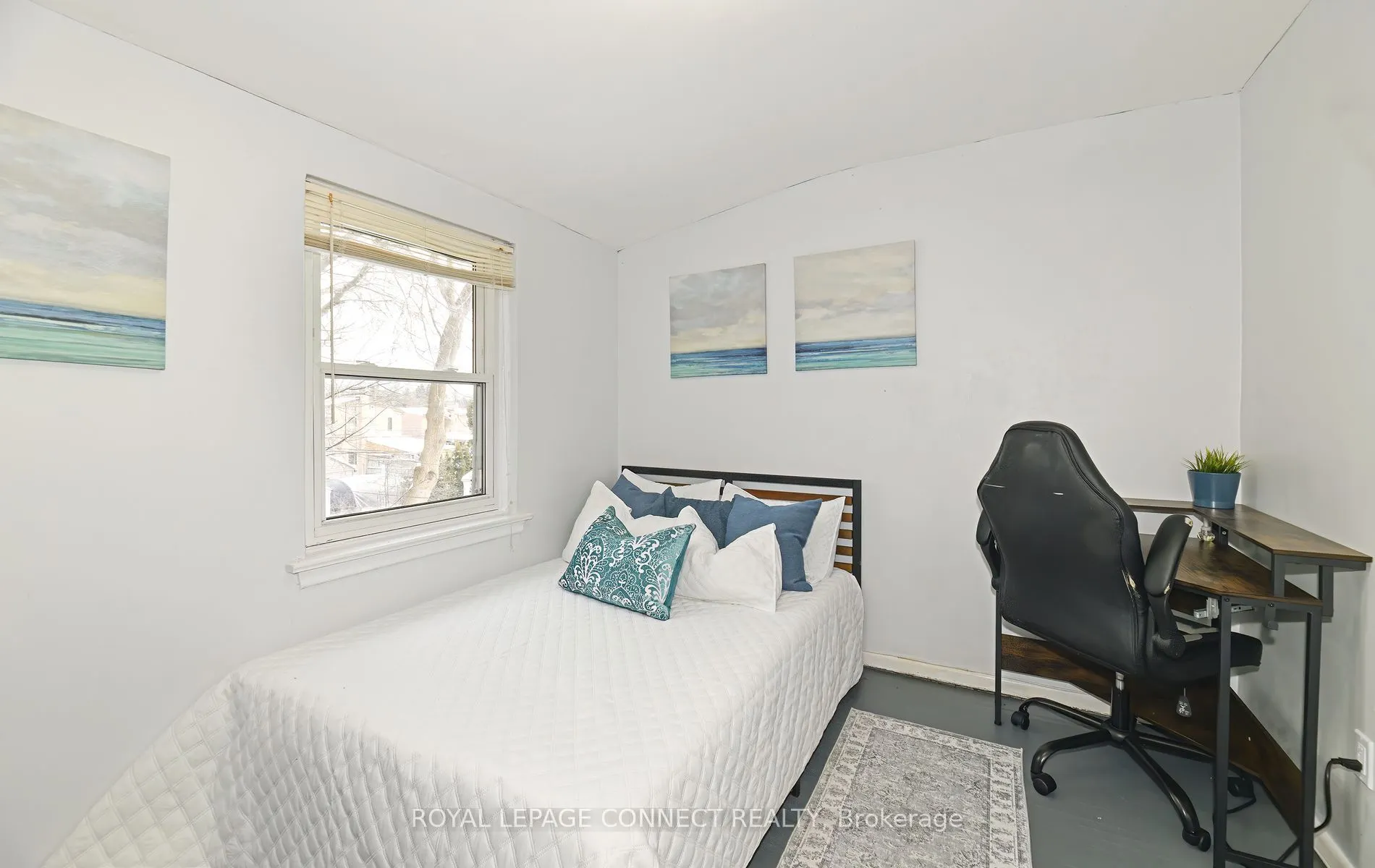 111 Chestnut Cres