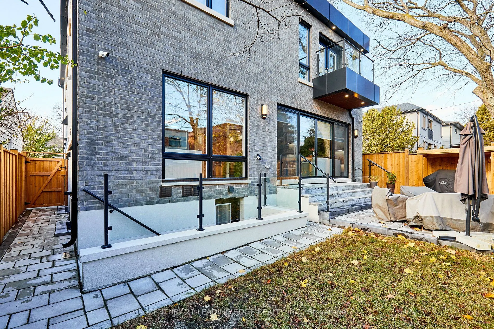 11 Brooklawn Ave