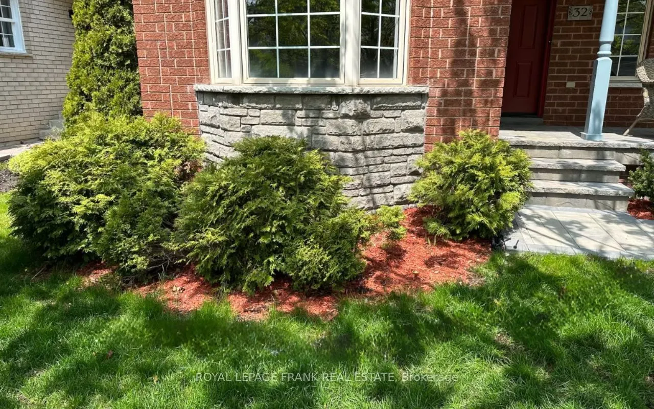 32 Blackfriar Ave
