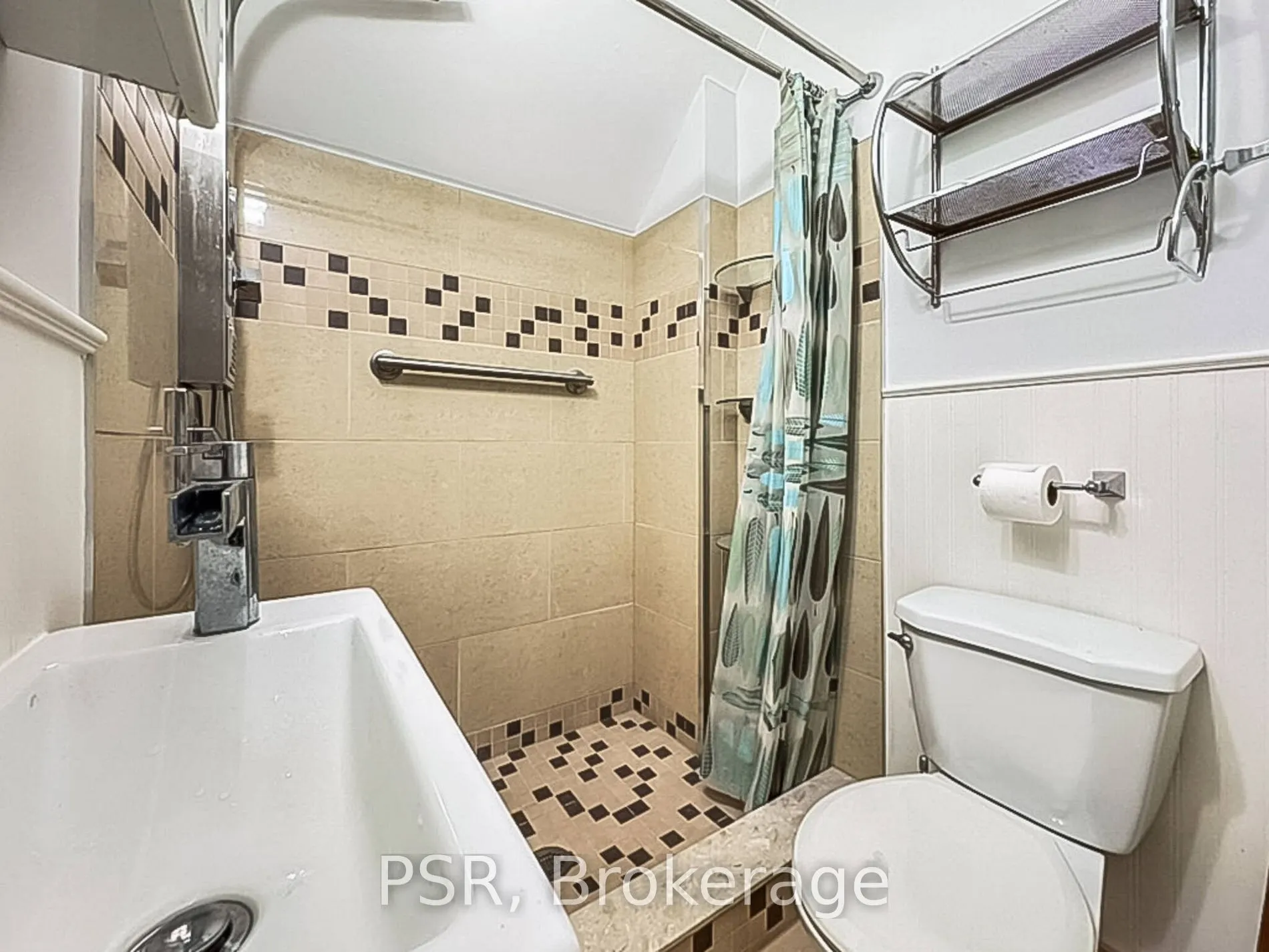 79 Wembley Dr, #Upper