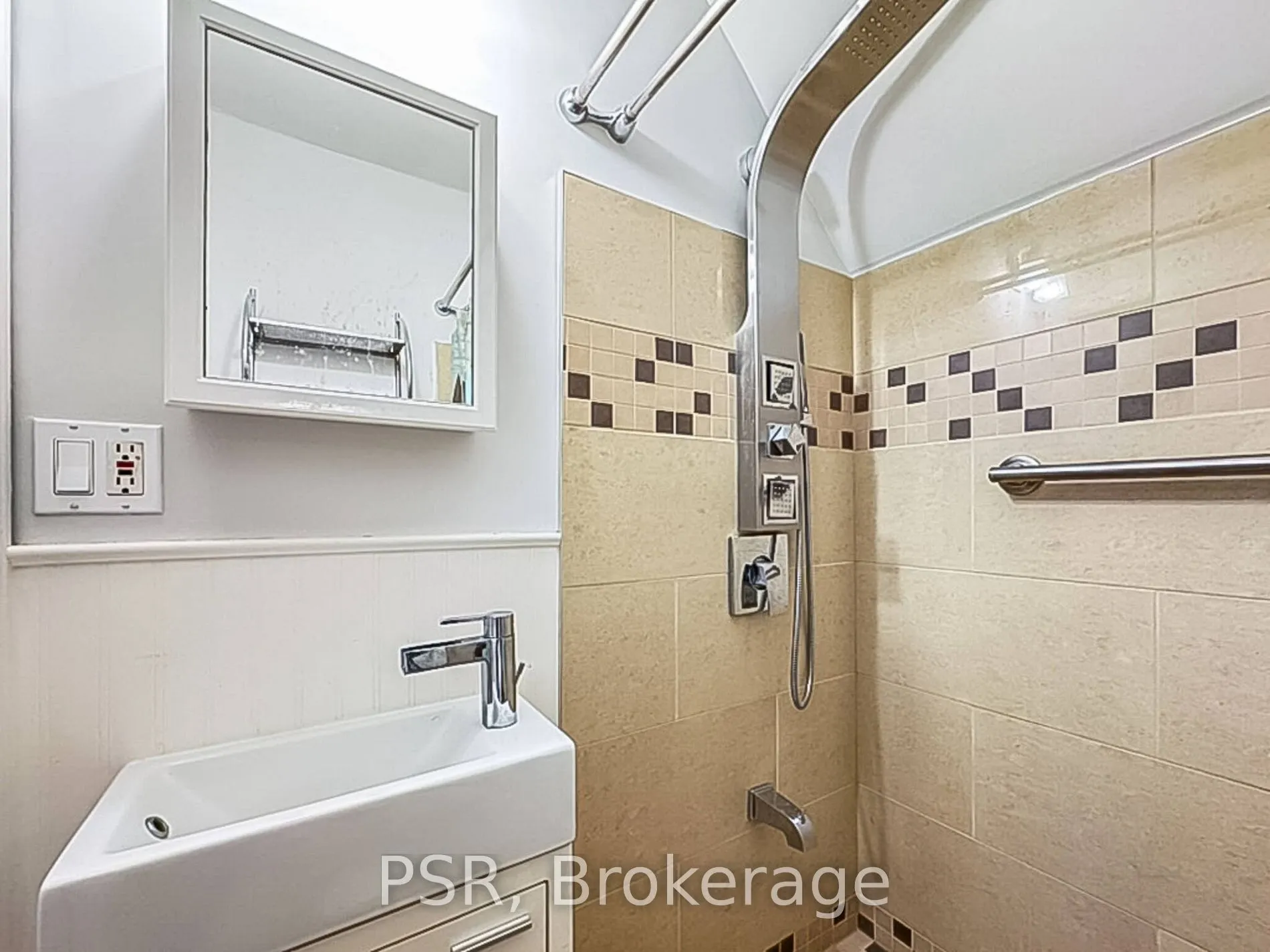 79 Wembley Dr, #Upper