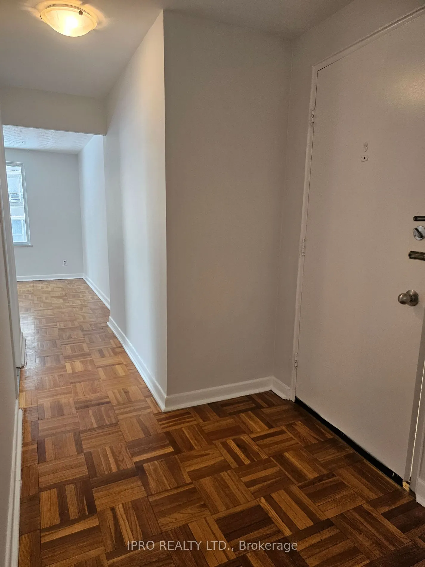 20 Cosburn Ave, #302